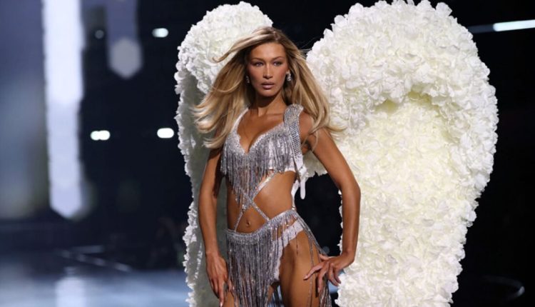 bella-hadid:-Η-τελευταία-εμφάνιση-με-τα-φτερά-βάρους-22-κιλών-στο-show-της-victoria’s-secret