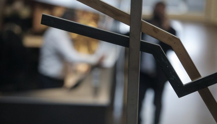 Σε-«σταυροδρόμι»-το-Χρηματιστήριο:-Από-την-υπεραπόδοση-στις-ρευστοποιήσεις