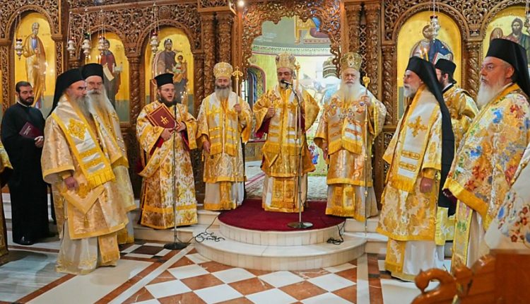 Πολυαρχιερατικό-συλλείτουργο-και-μνημόσυνο-για-τους-Ήρωες-του-Μακεδονικού-Αγώνα-στη-Βέροια