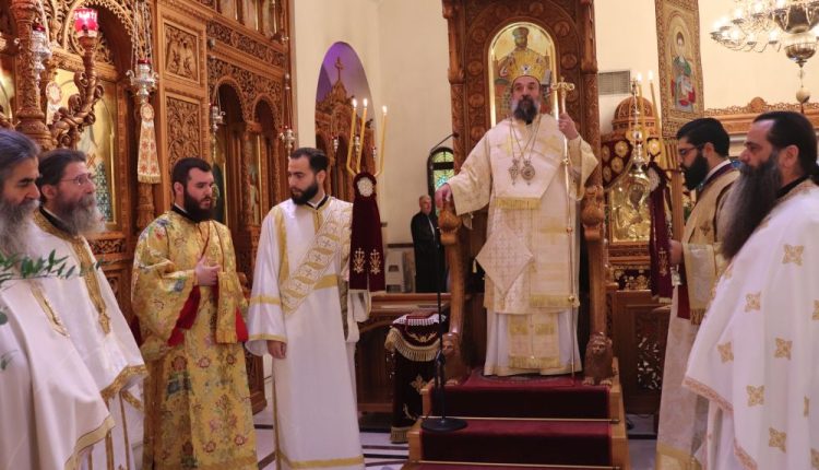 Αρχιερατική-Θεία-Λειτουργία-με-τον-Μητροπολίτη-Θήρας-στον-ΙΝ.-Αγίου-Δημητρίου-Αττικής
