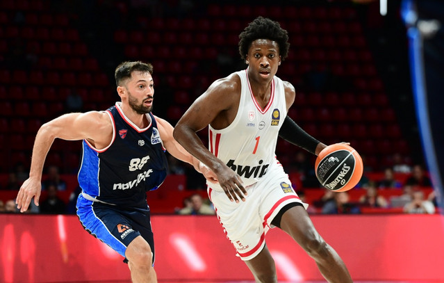 Ολυμπιακός-–-Πανιώνιος-81-66:-Εύκολη-νίκη-με-Φουρνιέ-και-Γουόκαπ