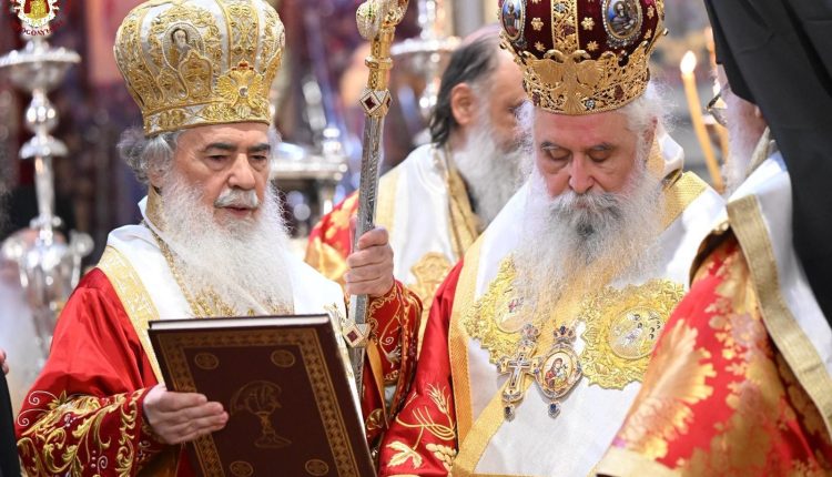 Η-χειροτονία-του-Αρχιεπισκόπου-Σινά-Συμεών-στον-Πανάγιο-Τάφο-(ΦΩΤΟ-–-ΒΙΝΤΕΟ)