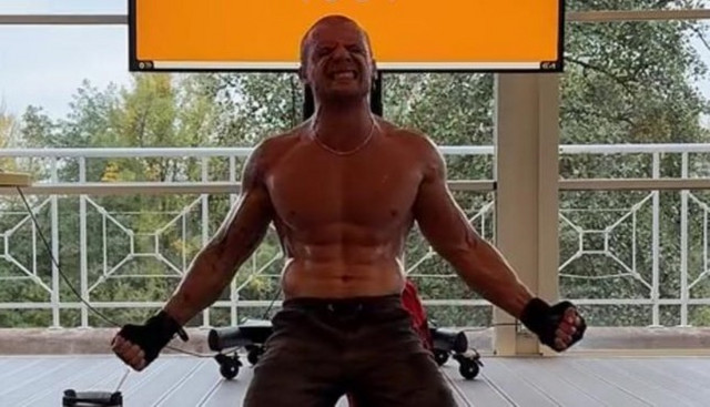 Έχει-το-παγκόσμιο-ρεκόρ-για-τα-περισσότερα-push-ups-–-Πόσα-έκανε-μέσα-σε-μια-ώρα