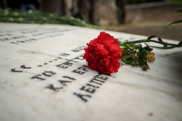 Το-«καντήλι»-του-λοχία-Μπερτόλντι-–-Μια-απίστευτη-ιστορία-από-τη-σφαγή-της-μεραρχίας-Άκουι-στην-Κεφαλονιά