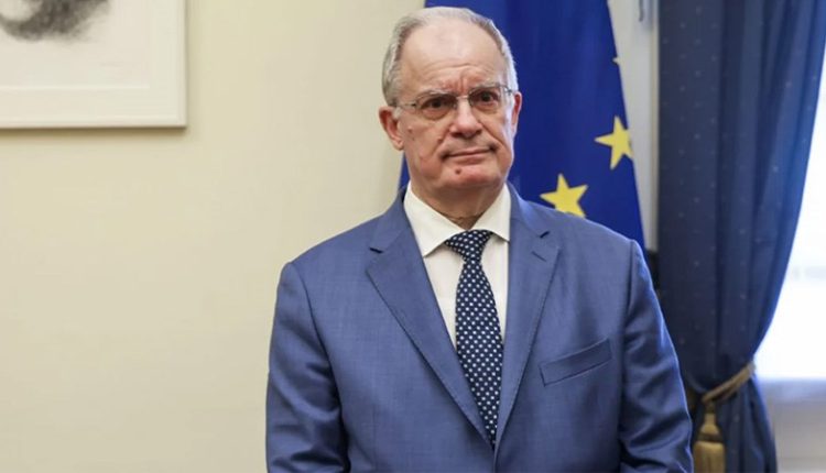 Τηλεφωνική-επικοινωνία-Προέδρου-της-Δημοκρατίας-με-τον-Πατριάρχη-Ιεροσολύμων-και-τον-νέο-Αρχιεπίσκοπο-Σινά