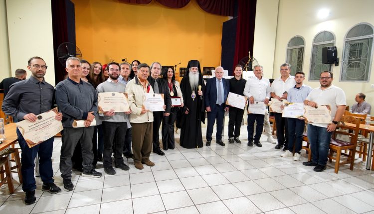 Αγιασμός-στο-Ωδείο-της-Μητροπόλεως-Πειραιώς-και-απονομή-των-Τίτλων-Σπουδών-από-τον-Πειραιώς-Σεραφείμ