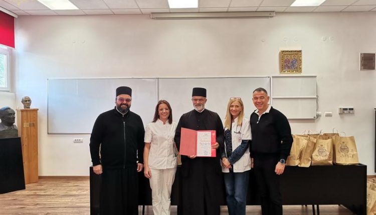 Προσφορά-δεμάτων-αγάπης-στην-Παιδοχειρουργική-Κλινική-του-Νόβι-Σαντ-από-την-Ιερά-Μητρόπολη-Μπάτσκας