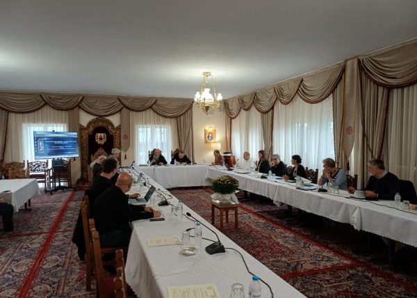 Συνάντηση-ομάδας-Ακαδημαϊκού-Θεολογικού-Διαλόγου-με-θέμα-τα-σχίσματα-μεταξύ-Ανατολής-και-Δύσης