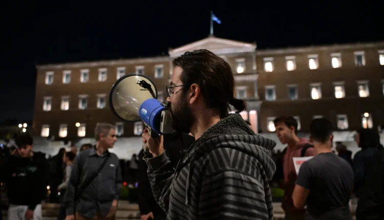 Συγκέντρωση-στο-Σύνταγμα-κατά-της-ψήφισης-της-τροπολογίας-για-τον-Άγνωστο-Στρατιώτη