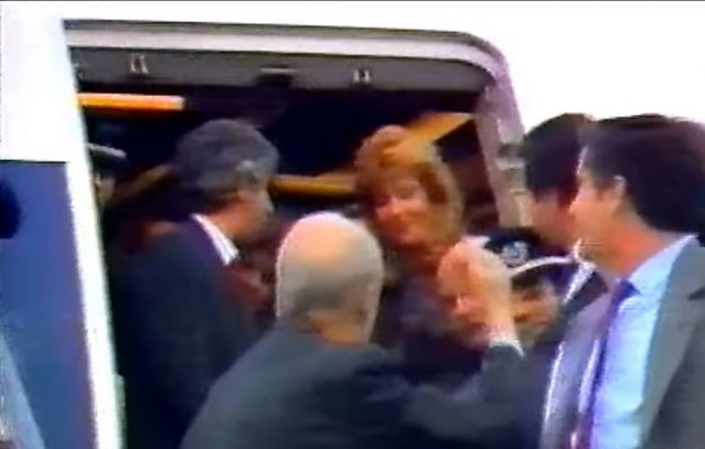 Σαν-σήμερα-22-Οκτωβρίου:-Το-νεύμα-που-έγραψε-ιστορία-–-Η-δημοσιοποίηση-της-σχέσης-του-Ανδρέα-Παπανδρέου-με-τη-Δήμητρα-Λιάνη