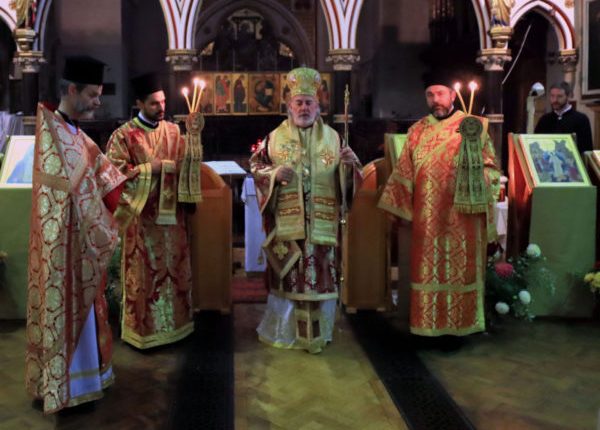 Ο-Αρχιεπίσκοπος-Θυατείρων-στην-Ενορία-του-Αγίου-Ιωάννου-της-Κρονστάνδης-στο-Μπαθ