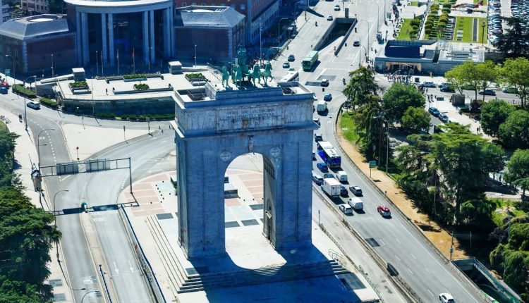 Ισπανία:-Απομακρύνονται-τα-σύμβολα-του-Φράνκο-από-τον-δημόσιο-χώρο