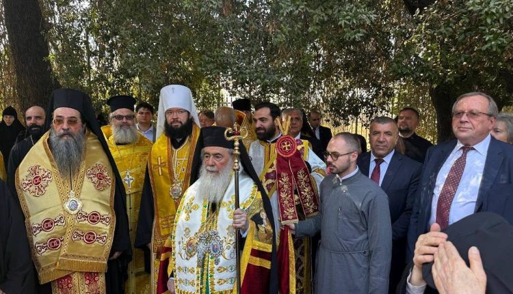 Ιεροσολύμων-Θεόφιλος:-Τα-Πανάγια-Προσκυνήματα-αποτελούν-την-εγγύηση-της-ενότητος-των-Ορθοδόξων-Εκκλησιών