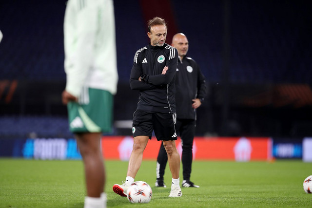 Παναθηναϊκός:-Τα-αποδυτήρια-ψήφισαν-Κόντη-παρά-τη-συμφωνία-με-Μπενίτεθ