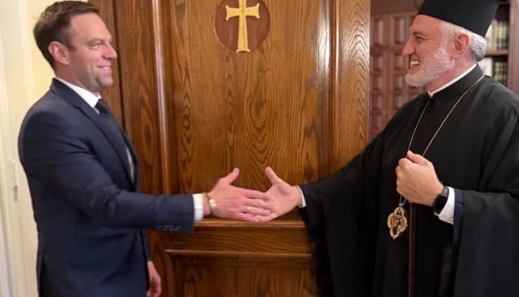 Συνάντηση-Αρχιεπισκόπου-Αμερικής-με-τον-Πρόεδρο-του-κόμματος-«Κίνημα-Δημοκρατίας»