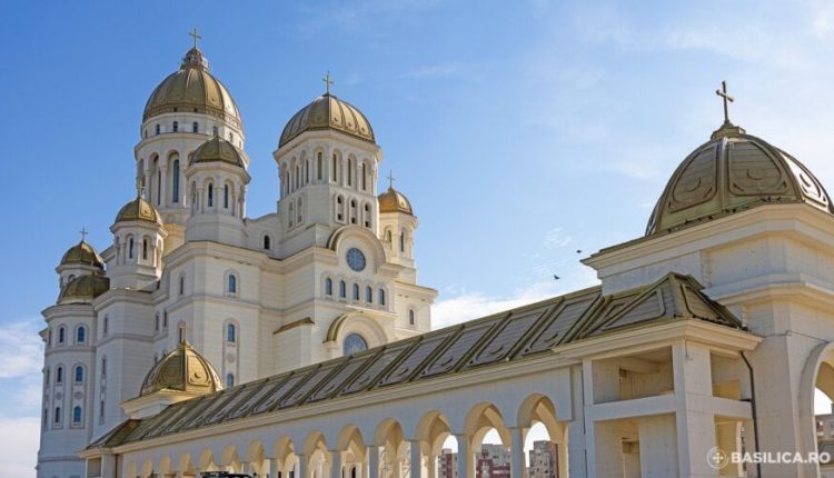 Εθνικός-Καθεδρικός-Βουκουρεστίου:-Σύγχρονη-τεχνική-και-καλλιτεχνικές-μεταλλικές-κατασκευές