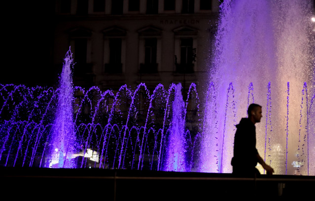 Πόσο-ασφαλείς-νιώθουν-οι-Ευρωπαίοι-όταν-περπατούν-μόνοι-τη-νύχτα;-–-Το-μεγάλο-χάσμα-ανδρών-και-γυναικών-στην-Ελλάδα