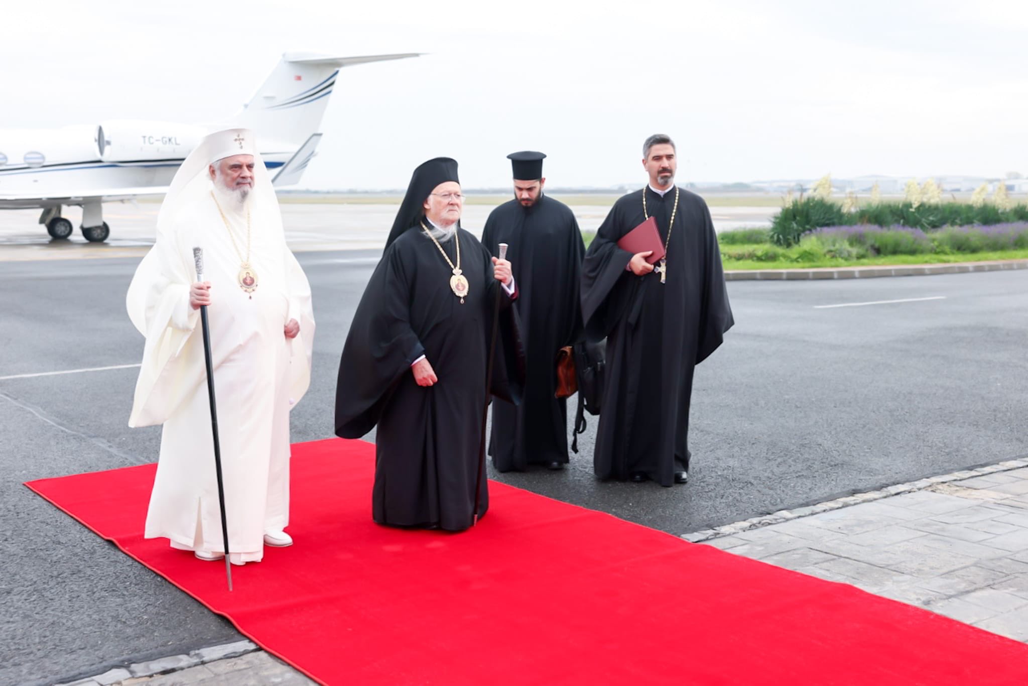 Άφιξη-του-Οικουμενικού-Πατριάρχη-στη-Ρουμανία-(ΦΩΤΟ-&-binteo)