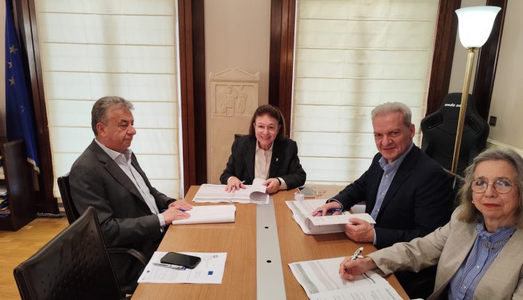 Υπογραφή-Προγραμματικής-με-Περιφέρεια-Κρήτης-και-Δήμο-Ηρακλείου-για-την-ανάδειξη-της-Ενετικής-Οχύρωσης-και-των-Νεωρίων