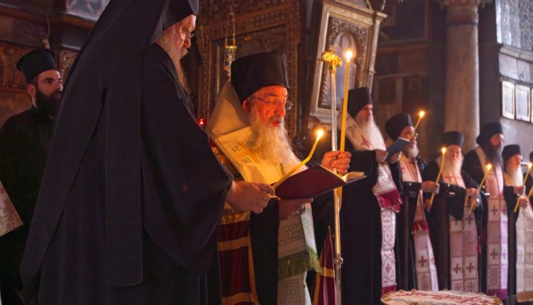 Ο-Αρχιεπίσκοπος-Κρήτης-στο-τεσσαρακονθήμερο-μνημόσυνο-του-μακαριστού-Γέροντα-Βασιλείου-Γοντικάκη