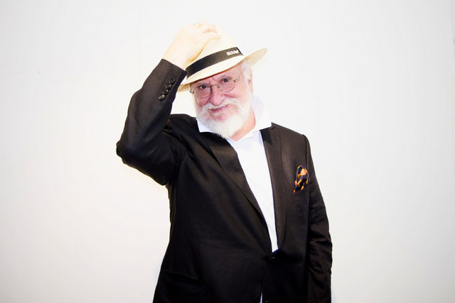 Η-Ελλάδα-αποχαιρετά-τον-Διονύση-Σαββόπουλο:-Σε-λαϊκό-προσκύνημα-η-σορός-–-Ποια-τραγούδια-θα-ακουστούν,-ποιοι-θα-εκφωνήσουν-επικήδειο