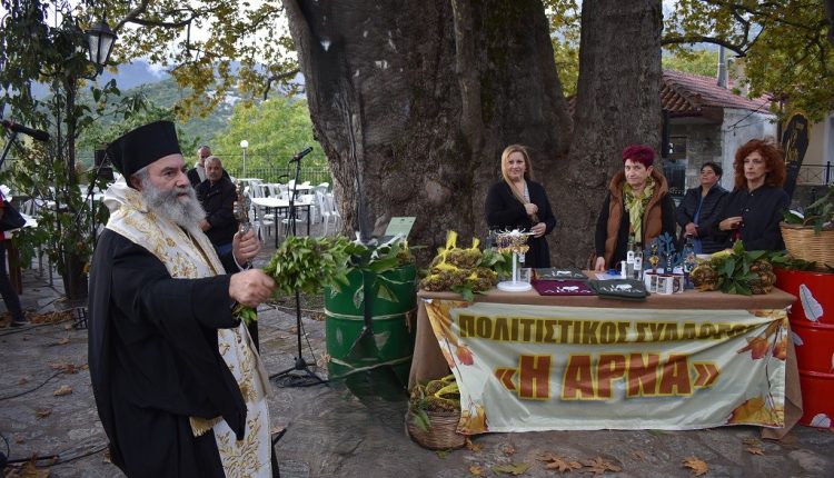 Ευλογία-από-τον-Μητροπολίτη-Μάνης-της-γιορτής-καστάνου