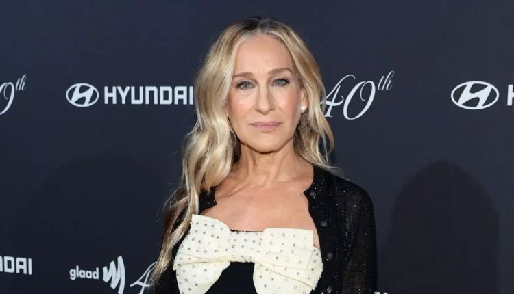 sarah-jessica-parker:-Με-soft-glam-μακιγιάζ-που-κολακεύει-κάθε-γυναίκα-μετά-τα-50