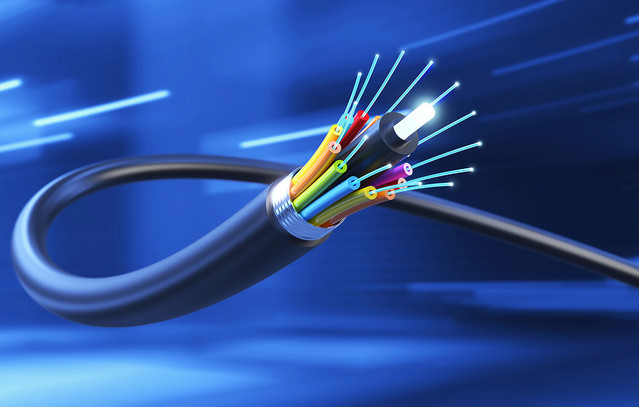 Η-μάχη-των-δικτύων-διαμορφώνει-την-αγορά-των-τηλεπικοινωνιών