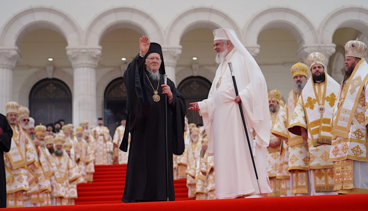 Οικουμενικός-Πατριάρχης-από-Βουκουρέστι:-Είθε-Ρουμανία-και-Άγιον-Όρος-να-αναδείξουν-στο-μέλλον-πολλά-Οσιακά-αναστήματα (ΦΩΤΟ)