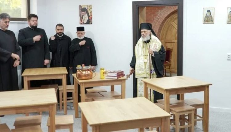 Πάνω-από-120-μερίδες-φαγητού-καθημερινά-προσφέρει-η-κοινωνική-καντίνα-της-Αρχιεπισκοπής-Κάτω-Δουνάβεως-στο-Γκαλάτσι