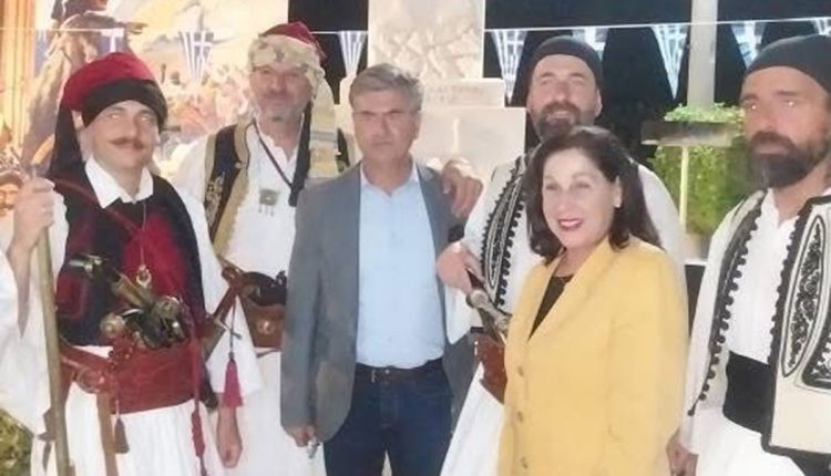 Με-ιστορική-λαμπρότητα-οι-εκδηλώσεις-για-την-Απελευθέρωση-του-Κάστρου-του-Ακροκορίνθου-–-Περιφέρεια-Πελοποννήσου