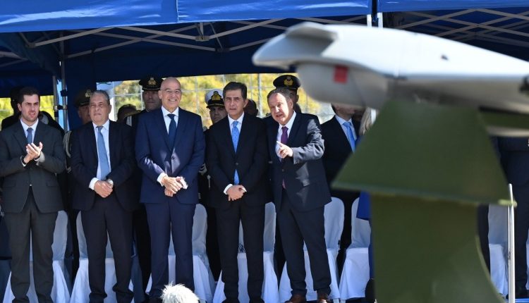 Νίκος-Δένδιας:-Η-φετινή-παρέλαση-ορατό-δείγμα-της-μετάβασης-των-ελληνικών-Ενόπλων-Δυνάμεων-στη-νέα-εποχή