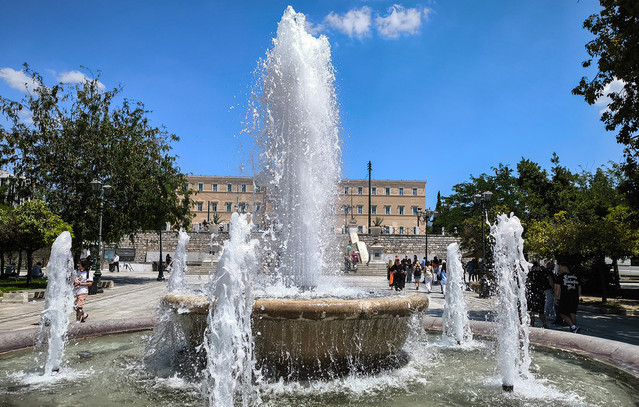 Καιρός:-Παραμένουν-υψηλές-για-την-εποχή-οι-θερμοκρασίες-–-Ηλιοφάνεια-σε-όλη-τη-χώρα