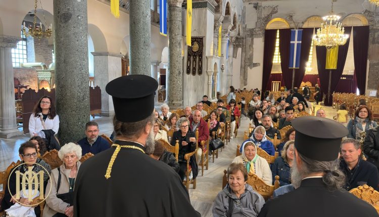 Επίσκεψη-προσκυνητών-από-την-ΙΜ.-Ατλάντας-στον-Προσκυνηματικό-Ιερό-Ναό-aγίου-Δημητρίου-Θεσσαλονίκης