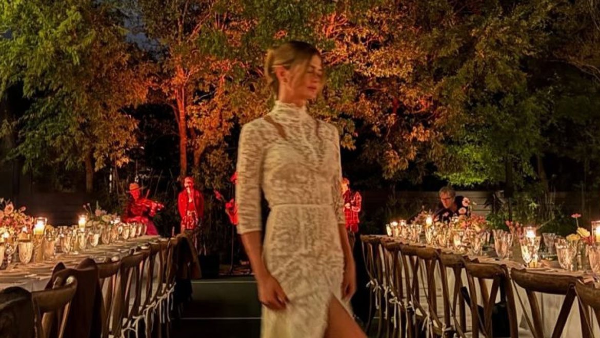 Αμαλία-Κωστοπούλου:-Ο-Έλληνας-σχεδιαστής-που-υπογράφει-το-νυφικό-της