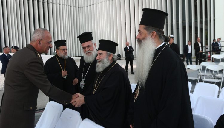 Ιεράρχες-της-Εκκλησίας-της-Ελλάδος-στην-τελετή-αποκαλυπτηρίων-της-νέας-βιοκλιματικής-όψης-του-Υπουργείου-Εθνικής-Άμυνας
