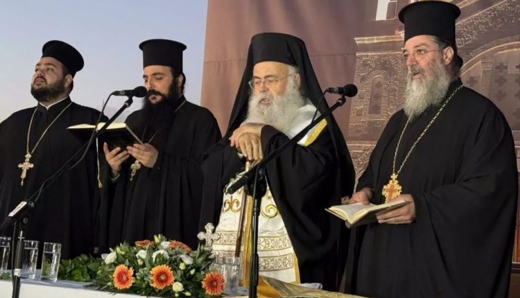 Παρουσία-του-Αρχιεπισκόπου-εγκαινιάστηκαν-τα-έργα-πέριξ-του-Αγίου-Γεωργίου-Πέγειας