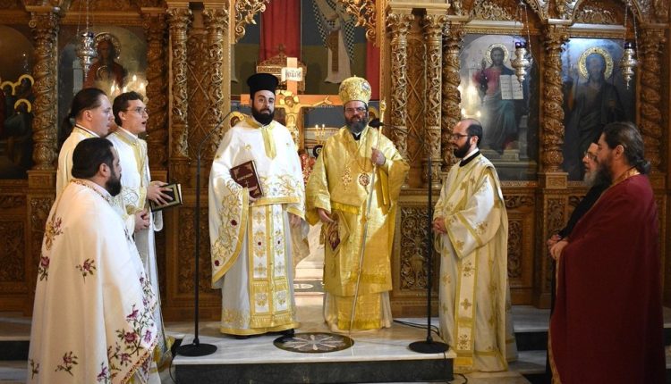 Χειροτονία-Πρεσβυτέρου-στην-Ιερά-Μητρόπολη-Μαρωνείας