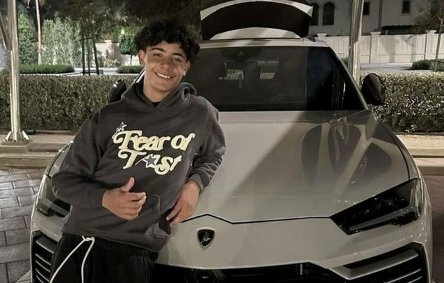 Κριστιάνο-Ρονάλντο-Τζούνιορ:-Στα-15-του-χρόνια-απέκτησε-την-πρώτη-του-laborghini