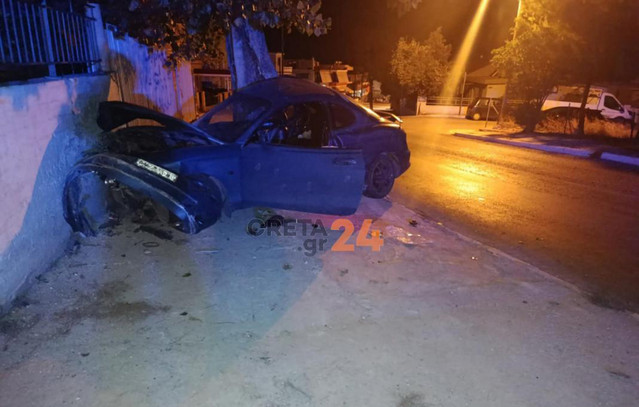 Οδηγός-στα-Χανιά-έχασε-τον-έλεγχο-του-αυτοκινήτου-του-και-έπεσε-πάνω-σε-τοίχο