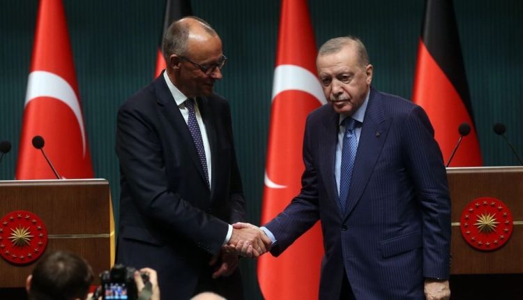 Ένταση-και-αγκάθια-στην-συνάντηση-Μερτς-–-Ερντογάν-στην-Άγκυρα