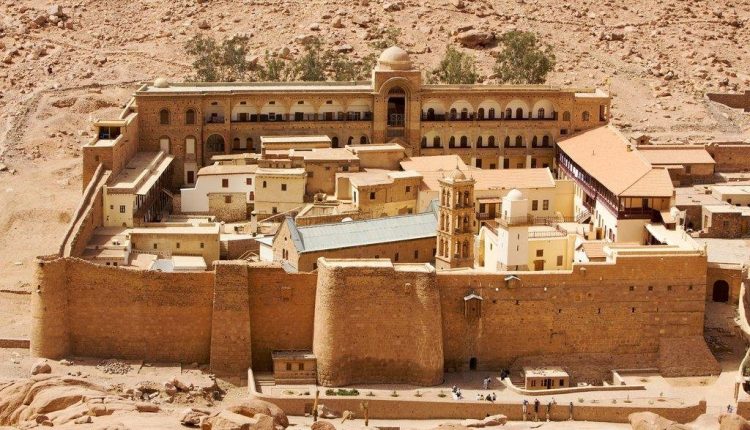 Στην-Αίγυπτο-ο-Κ.-Μητσοτάκης-για-την-ενθρόνιση-του-νέου-Αρχιεπισκόπου-Σινά