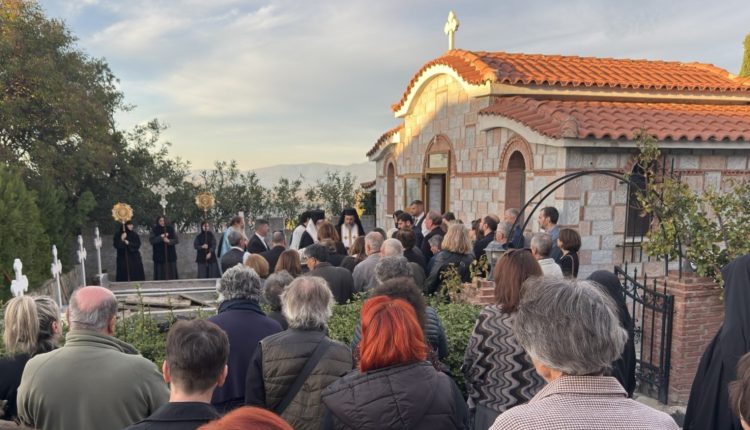 Εξόδιος-ακολουθία-μακαριστής-μοναχής-Πορφυρίας-στην-ΙΜ.-Αγίας-Παρασκευής-Κορωνείας