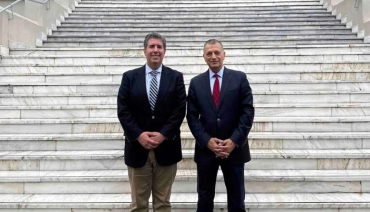 Στο-Άγιον-Όρος-ο-Αναπληρωτής-Υπουργός-Εξωτερικών-των-ΗΠΑ,-Μάικλ-Ρήγας