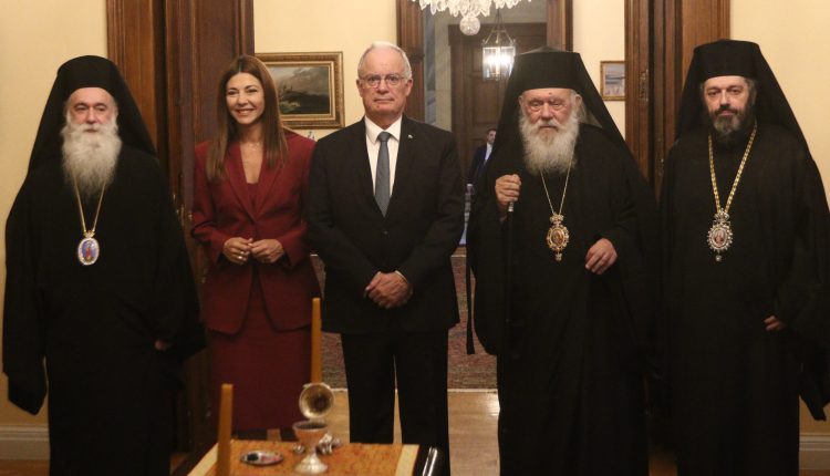 Η-Διαβεβαίωση-στον-Πρόεδρο-της-Δημοκρατίας-των-Μητροπολιτών-Κονίτσης-και-Κορίνθου