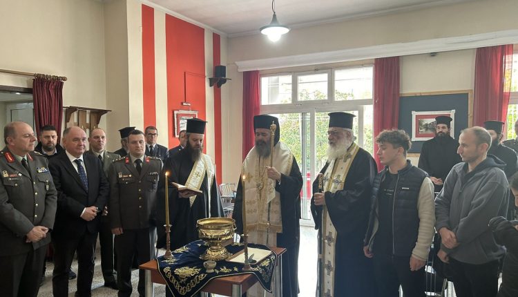 Τελέσθηκε-ο-Αγιασμός-της-έκθεσης-«Οι-Άγιοι-Άγγελοι-της-Φλώρινας»-από-τον-Μητροπολίτη-Φλωρίνης