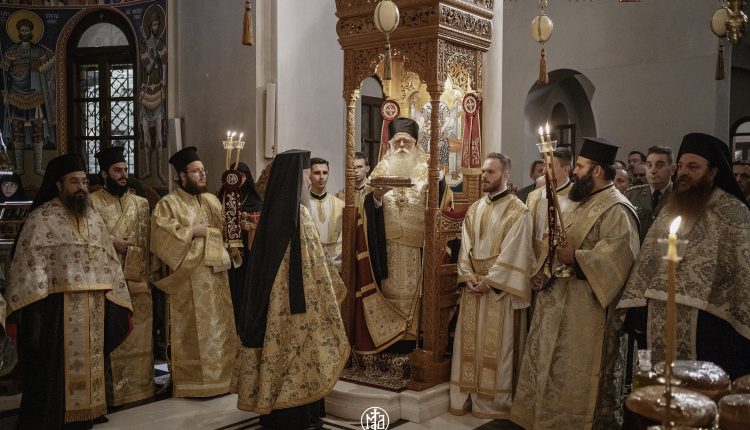 Με-λαμπρότητα-η-Σύναξη-των-Ταξιαρχών-στη-Μητρόπολη-Δημητριάδος
