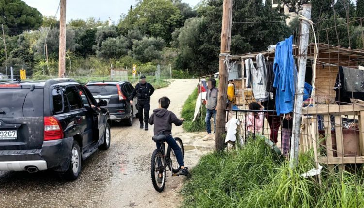 Σε-εφαρμογή-το-σχέδιο-της-ΕΛΑΣ-για-τους-Ρομα-–-Ελεγχοι-σε-καταυλισμό-στην-Κάτω-Αχαΐα-–-ertnews.gr
