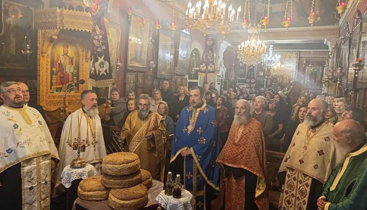 Εσπερινός-Παμμεγίστων-Ταξιαρχών-στην-Ερμούπολη