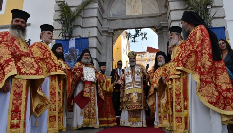 Λαμπρή-η-πανήγυρη-του-Αρχαγγέλου-Μιχαήλ-του-Πανορμίτη-της-Σύμης